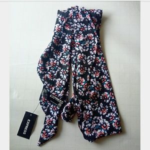 NWT Express Floral Daisy Long Skinny Thin Scarf